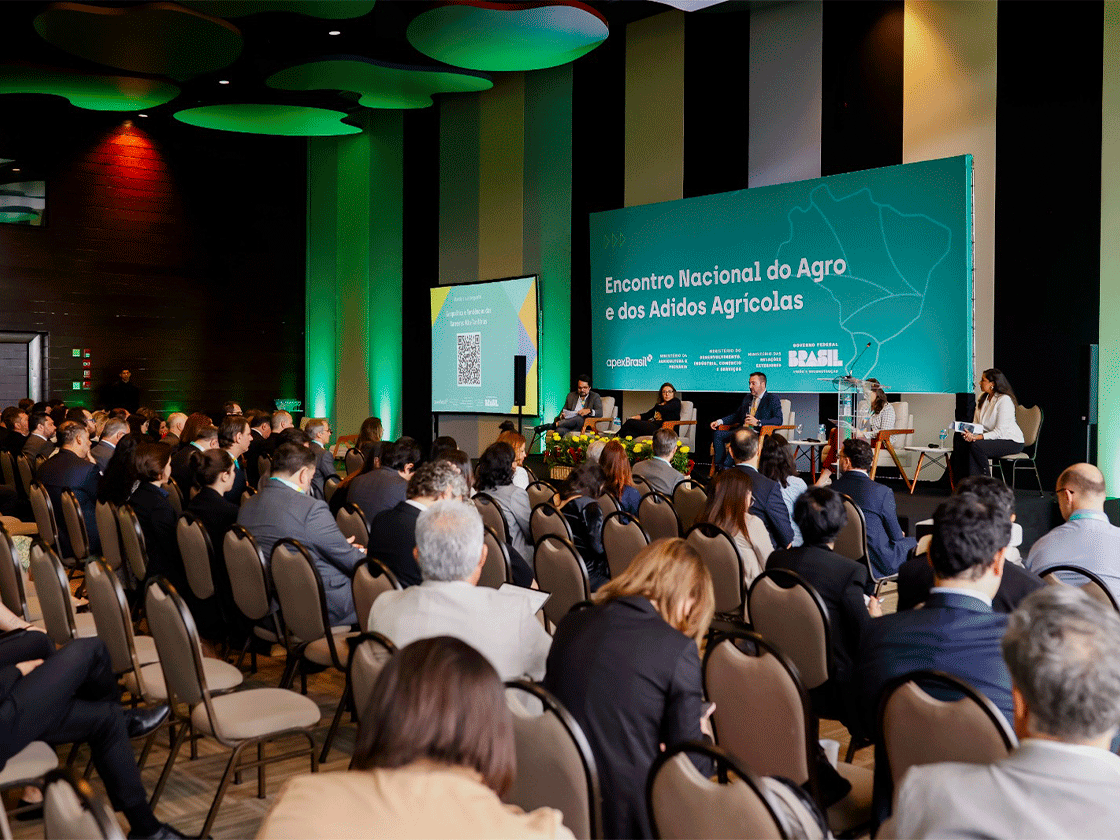 Encontro Nacional do Agro e dos Adidos Agrícolas exalta trabalho de servidores e promove integração com o setor privado e de pesquisa